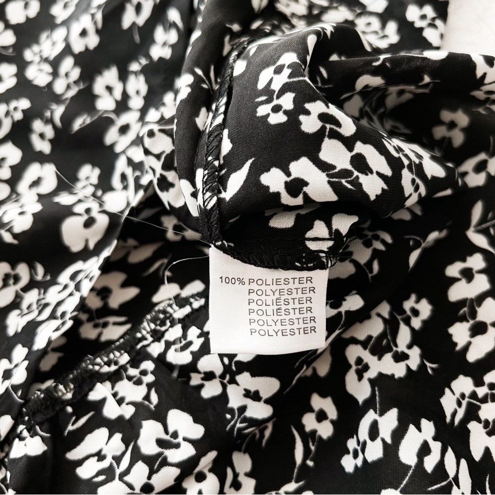 Black and white floral maxi cottagecore style dress - Picture 13 of 13